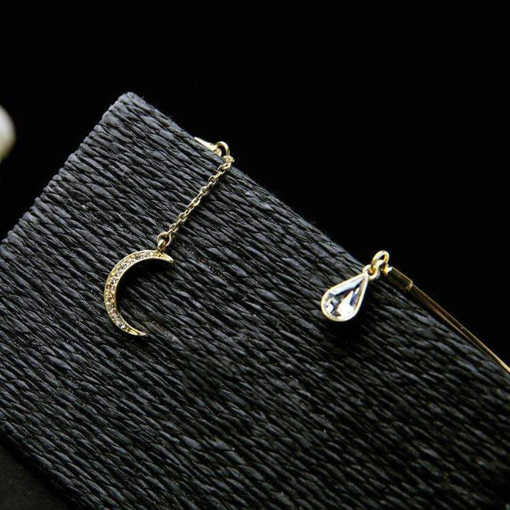 Crystal Crescent Choker